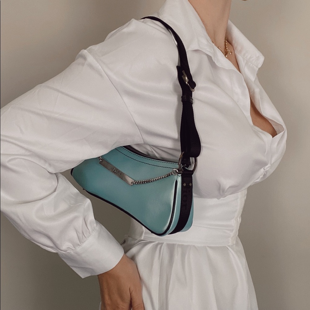🦋SOLD🦋 DIOR VINTAGE POCHETTE - Picture 3 of 14